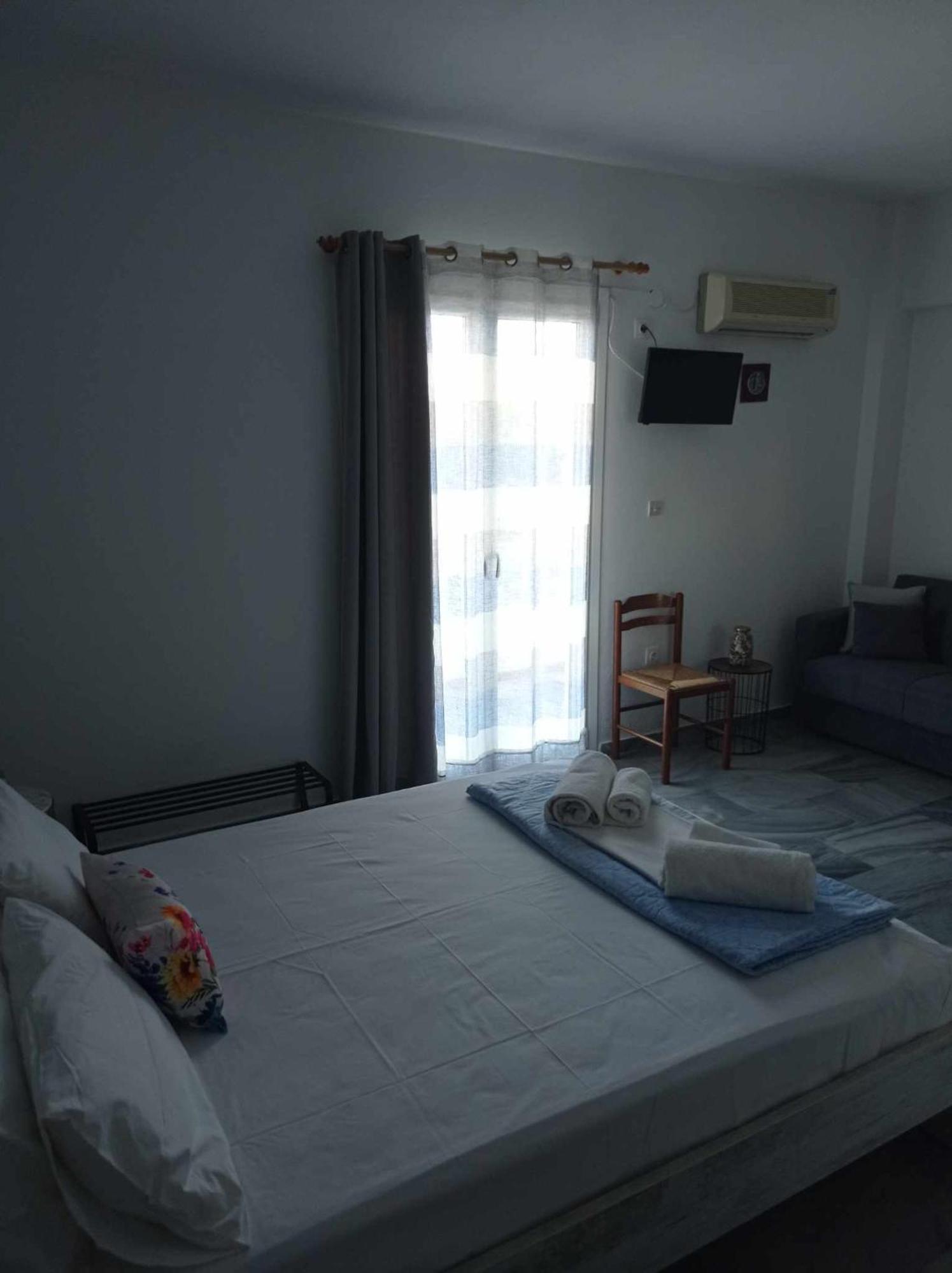 Kantouni Guest House By The Sea Batsíon Pokoj fotografie